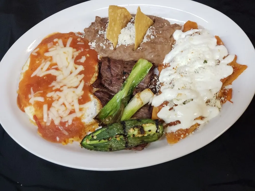 Chilaquiles Con Huevos Chilaquiles with Eggs